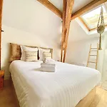 Bioves En Duplex-climatisation-centre Ville-plage * Мантон