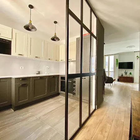 Bioves En Duplex-climatisation-centre Ville-plage *