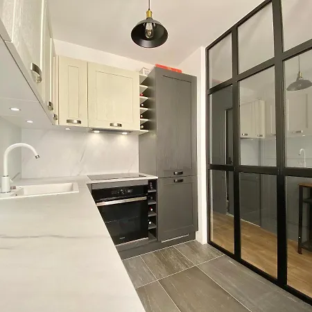 Appartement Bioves En Duplex-climatisation-centre Ville-plage Menton