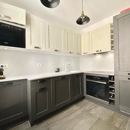 Bioves En Duplex-climatisation-centre Ville-plage Menton