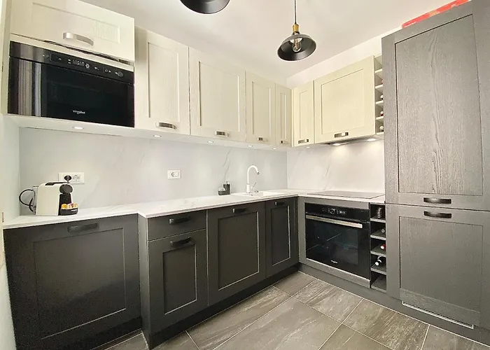 Bioves En Duplex-climatisation-centre Ville-plage Menton